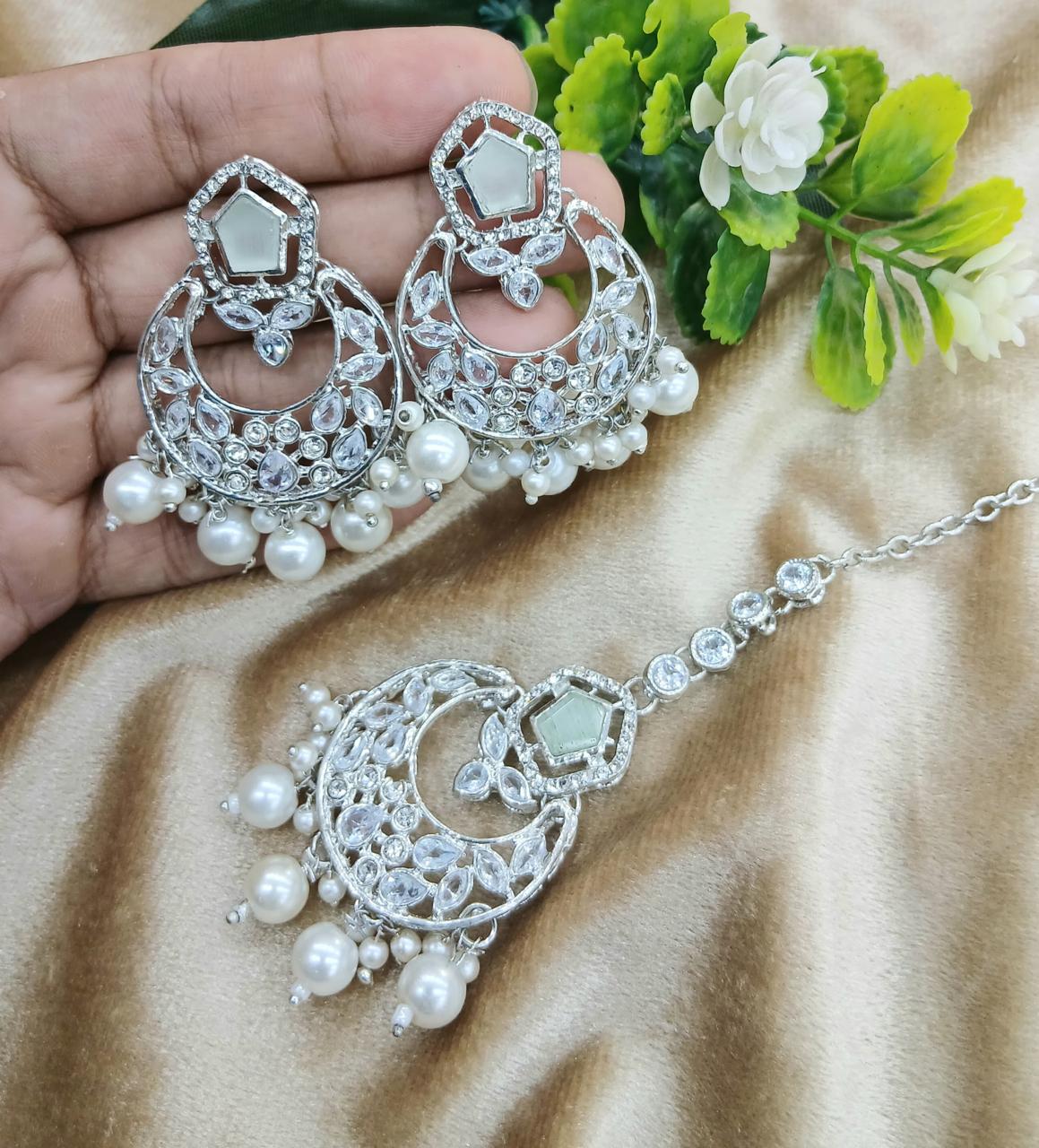 Kashish's Kanta Bindiya Set